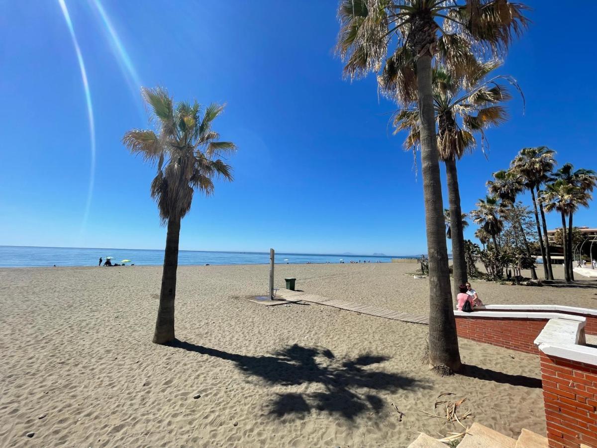 2 Bedroom Beachfront In Estepona, Malaga. Apartamento Estepona