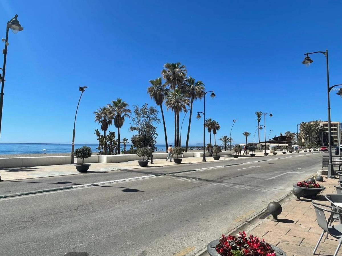 Apartamento 2 Bedroom Beachfront In Estepona, Malaga. Estepona
